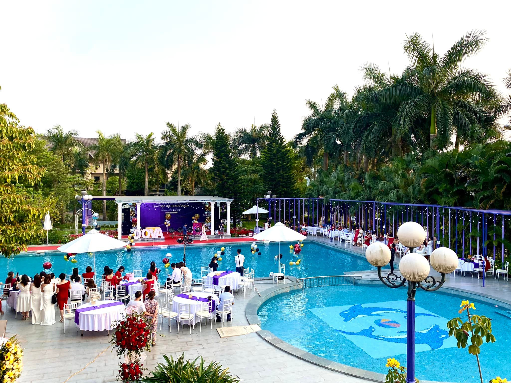 sự kiện bể bơi