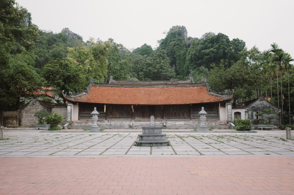 Di tích Chùa Thầy